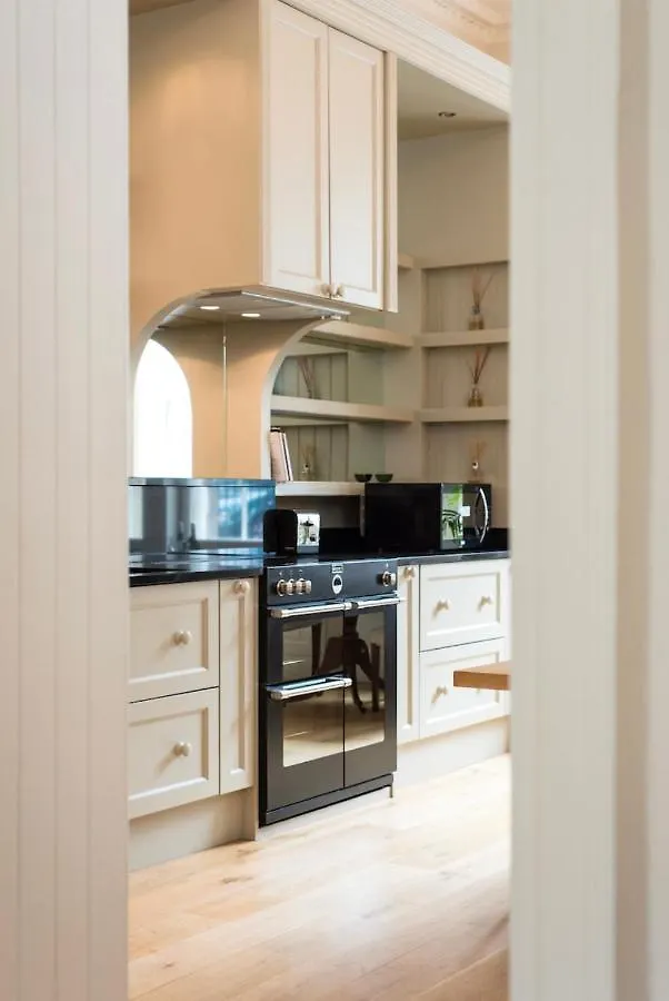 Luxurious City Centre Self Catering Apartment Edinburgh